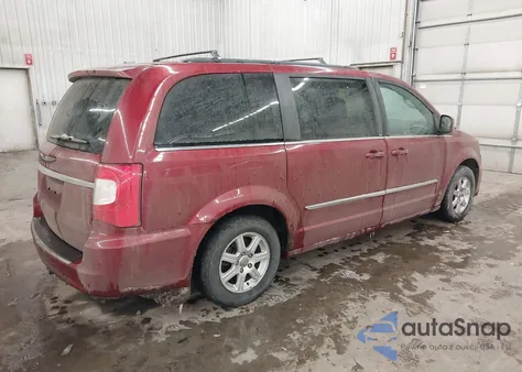 2012 Chrysler Town & Country Touring z USA, uszkodzony, nr VIN 2C4RC1BG7CR186421